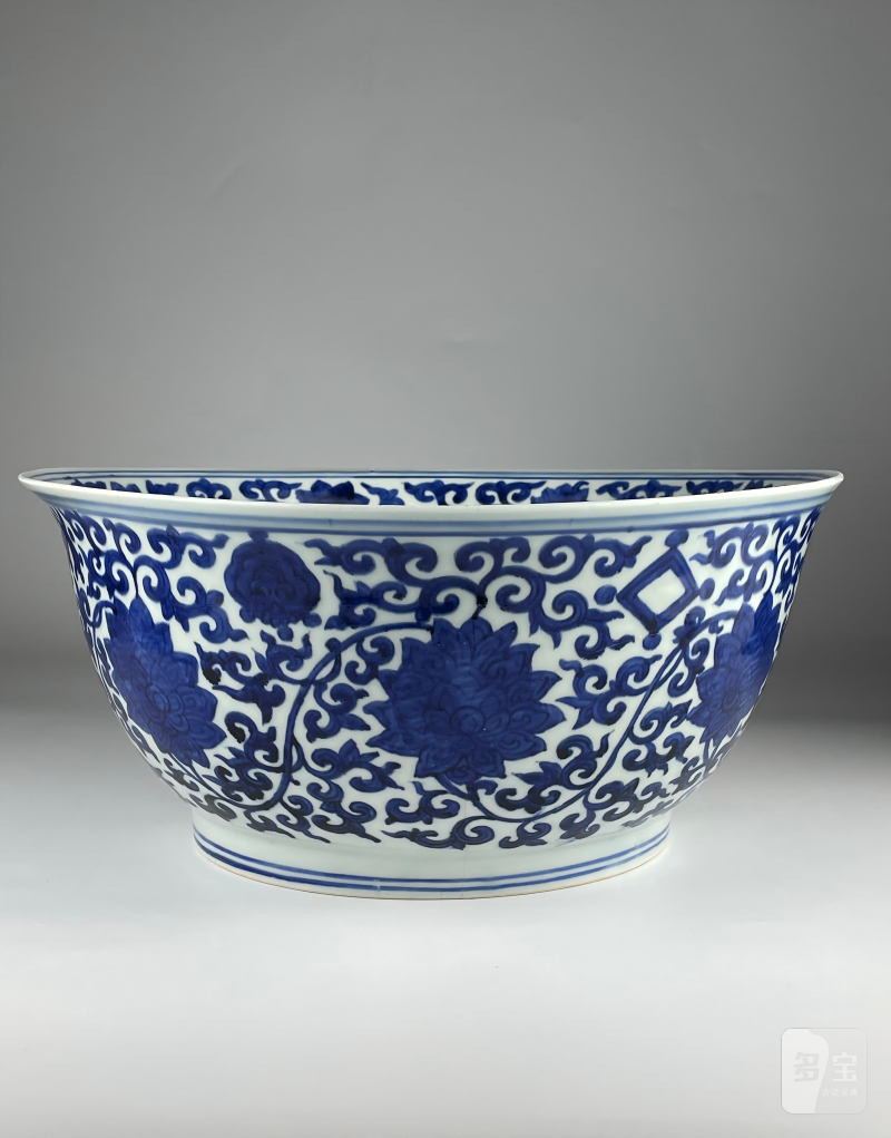 明嘉靖 青花缠枝莲纹大碗 - 图4